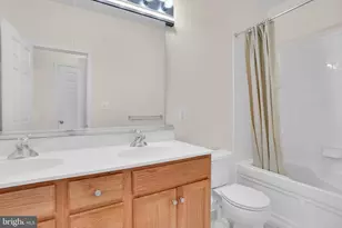 25015 Riding Center Dr, Chantilly, VA 20152 - Photo 29