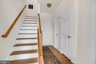 25015 Riding Center Dr, Chantilly, VA 20152 - Photo 5