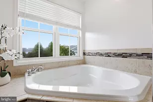 42537 Dreamweaver Dr, Brambleton, VA 20148 - Photo 33