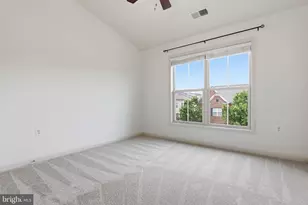 42537 Dreamweaver Dr, Brambleton, VA 20148 - Photo 37