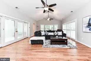 14 Oak Ln, Sterling, VA 20165 - Photo 35