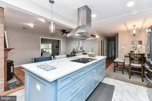 14 Oak Ln, Sterling, VA 20165 - Photo 7