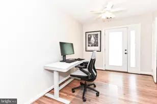 14 Oak Ln, Sterling, VA 20165 - Photo 21