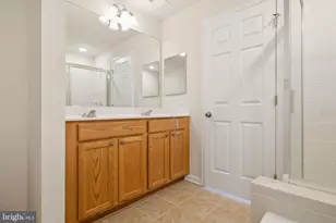 43487 Town Gate Square, Chantilly, VA 20152 - Photo 33