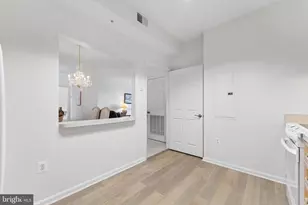 19355 Cypress Ridge Terrace, Leesburg, VA 20176 - Photo 11