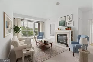 19355 Cypress Ridge Terrace, Leesburg, VA 20176 - Photo 3