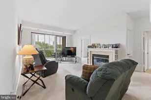 19355 Cypress Ridge Terrace, Leesburg, VA 20176 - Photo 5