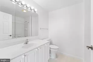 19355 Cypress Ridge Terrace, Leesburg, VA 20176 - Photo 25