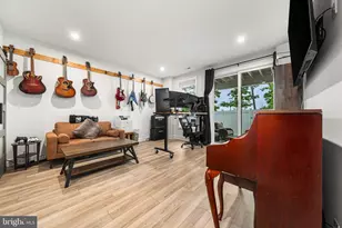 42161 Shining Star Sq, Brambleton, VA 20148 - Photo 43