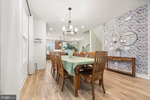 42161 Shining Star Sq, Brambleton, VA 20148 - Photo 17