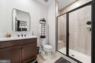 42161 Shining Star Sq, Brambleton, VA 20148 - Photo 45