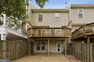20368 Burnley Square, Sterling, VA 20165 - Photo 31