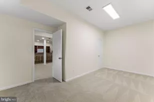 36 Rutherford Cir, Sterling, VA 20165 - Photo 73