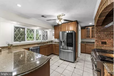 36 Rutherford Circle, Sterling, VA 20165 - Photo 3