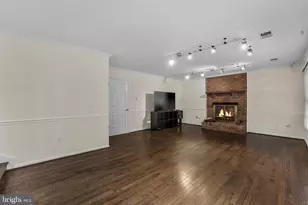 36 Rutherford Cir, Sterling, VA 20165 - Photo 29