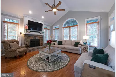 20283 Island View Court, Sterling, VA 20165 - Photo 11