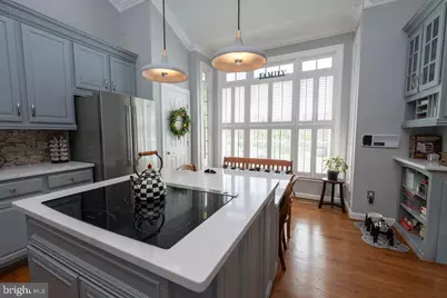20283 Island View Court, Sterling, VA 20165 - Photo 9
