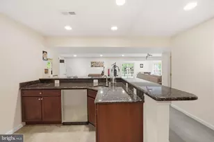 43774 Brownburg Pl, Chantilly, VA 20152 - Photo 39