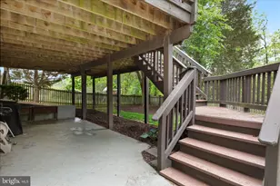 835 Santmyer Dr SE, Leesburg, VA 20175 - Photo 9