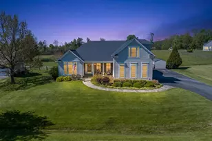 35987 Birch Hollow Ln, Hillsboro, VA 20132 - Photo 1