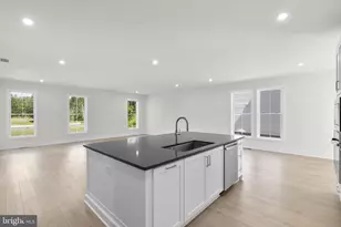2 Golden Holly Dr, Brambleton, VA 20148 - Photo 3