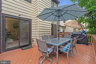 265 Chelmsford Ct, Sterling, VA 20165 - Photo 17