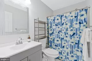 265 Chelmsford Ct, Sterling, VA 20165 - Photo 25
