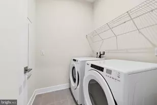 43446 Croson Ln, Ashburn, VA 20148 - Photo 33