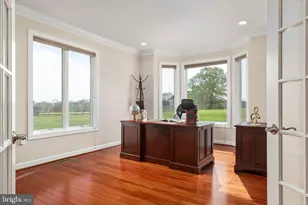16064 Waterford Creek Cir, Hamilton, VA 20158 - Photo 13