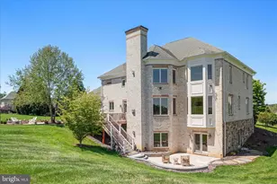 16064 Waterford Creek Cir, Hamilton, VA 20158 - Photo 3