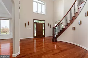 16064 Waterford Creek Cir, Hamilton, VA 20158 - Photo 5