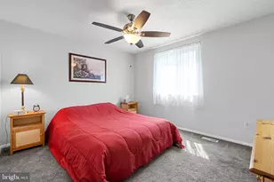 104 Deerwood Ct, Sterling, VA 20164 - Photo 35