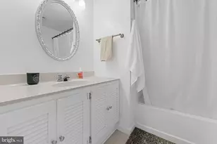104 Deerwood Ct, Sterling, VA 20164 - Photo 33