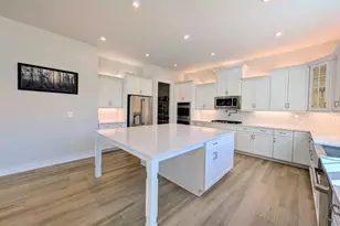 43176 Bitter Persimmon Ct, Centreville, VA 20120 - Photo 5