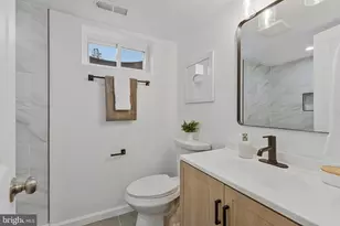 450 East E Street, Purcellville, VA 20132 - Photo 21