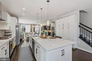 22971 Quiet Crossing Ter, Brambleton, VA 20148 - Photo 9