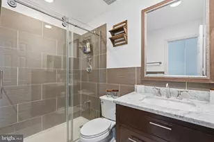165 Sulgrave Ct, Sterling, VA 20165 - Photo 23