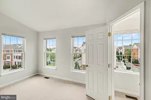42822 Sykes Terrace, Chantilly, VA 20152 - Photo 9