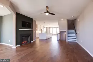 928 California Dr NE, Leesburg, VA 20176 - Photo 13