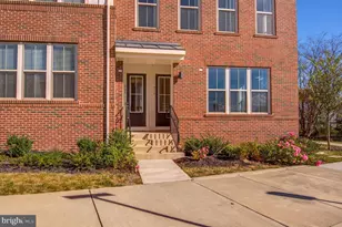 928 California Dr NE, Leesburg, VA 20176 - Photo 3