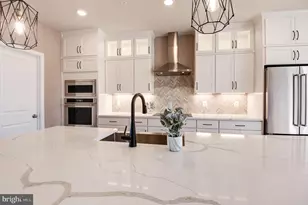 928 California Dr NE, Leesburg, VA 20176 - Photo 5