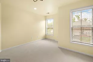 24839 Somerby Dr, Chantilly, VA 20152 - Photo 27