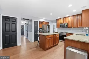 20763 Windemere Ct, Sterling, VA 20165 - Photo 3