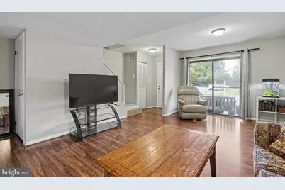 610 Giles Place, Sterling, VA 20164 - Photo 5