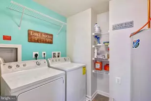 21584 Zuknick Terrace, Ashburn, VA 20147 - Photo 11