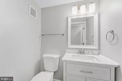 408 Cherry Lane NE, Leesburg, VA 20176 - Photo 15