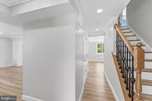 408 Cherry Ln NE, Leesburg, VA 20176 - Photo 5