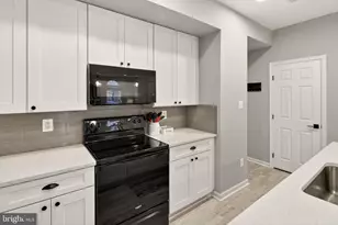 25335 Curiosity Square, Aldie, VA 20105 - Photo 17