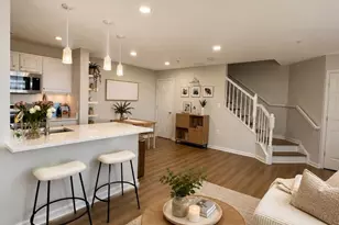 43577 Patching Pond Square, Ashburn, VA 20147 - Photo 3