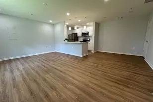 43577 Patching Pond Square, Ashburn, VA 20147 - Photo 5